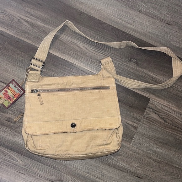 Fossil world traveler / messenger bag - unisex - comes luggage tag - preowned - Picture 1 of 13